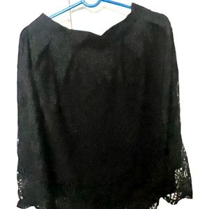 Skirt color black and it’s size is XL good for those who do yoga laced skirt